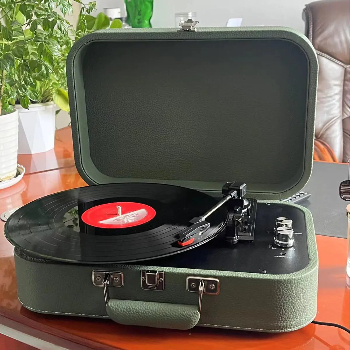 Retro Bluetooth Turntable & Speaker